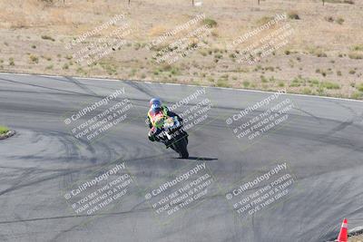 media/Apr-20-2025-AHRMA (Sun) [[393a79c373]]/Race/Group 11 early race/Turn 4b/